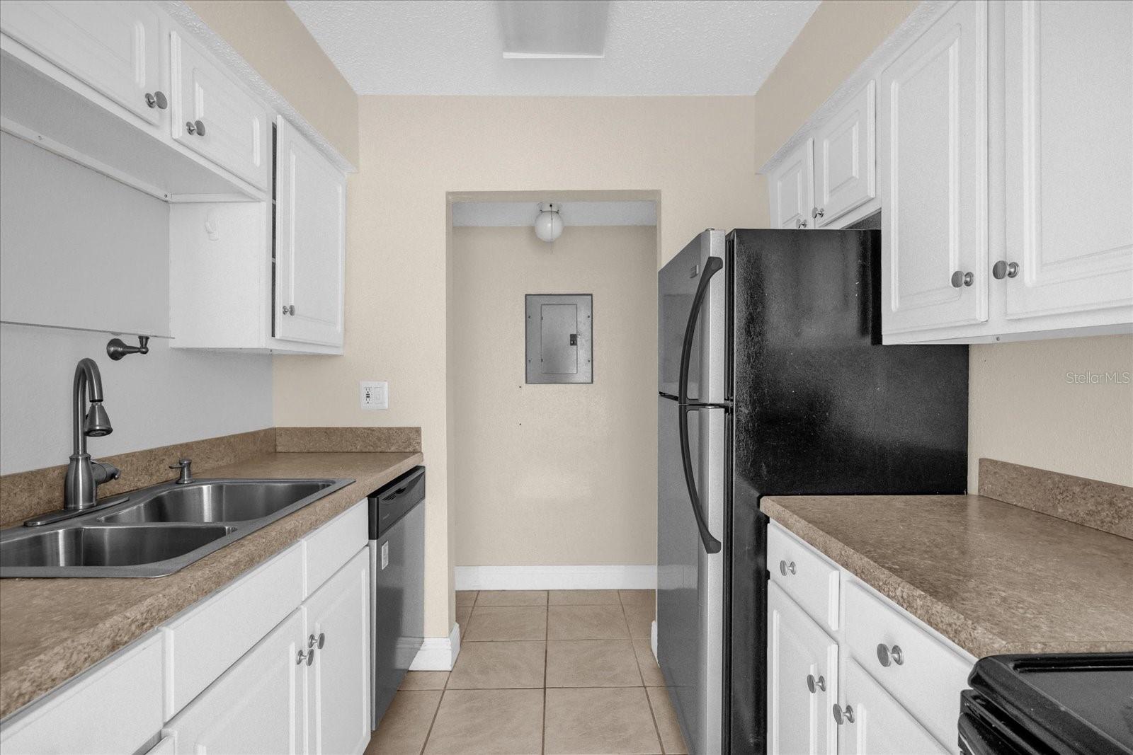 Image 6 of 24 For 3772 Idlebrook Circle 100