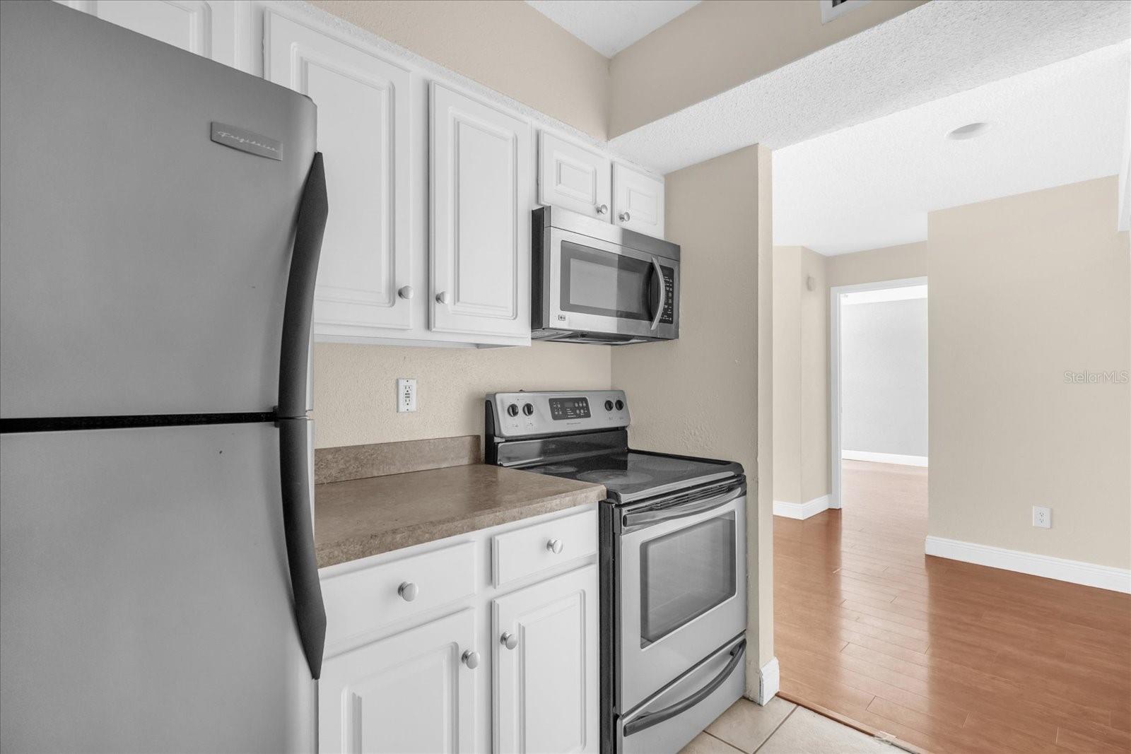 Image 8 of 24 For 3772 Idlebrook Circle 100