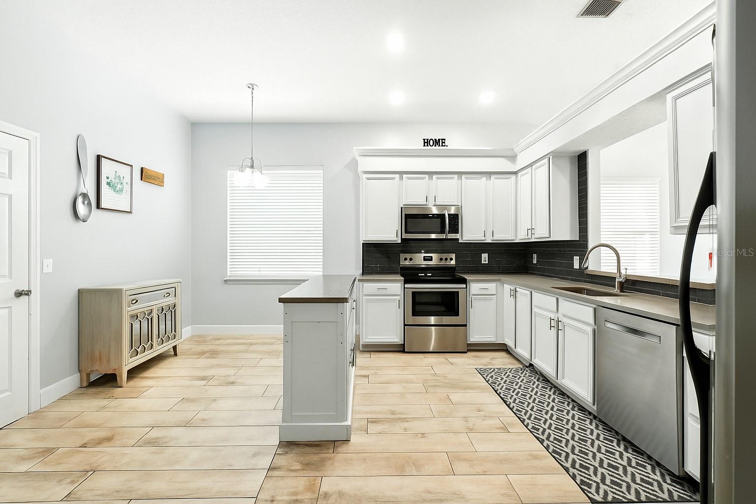 Image 11 of 31 For 10860 Woodchase Circle