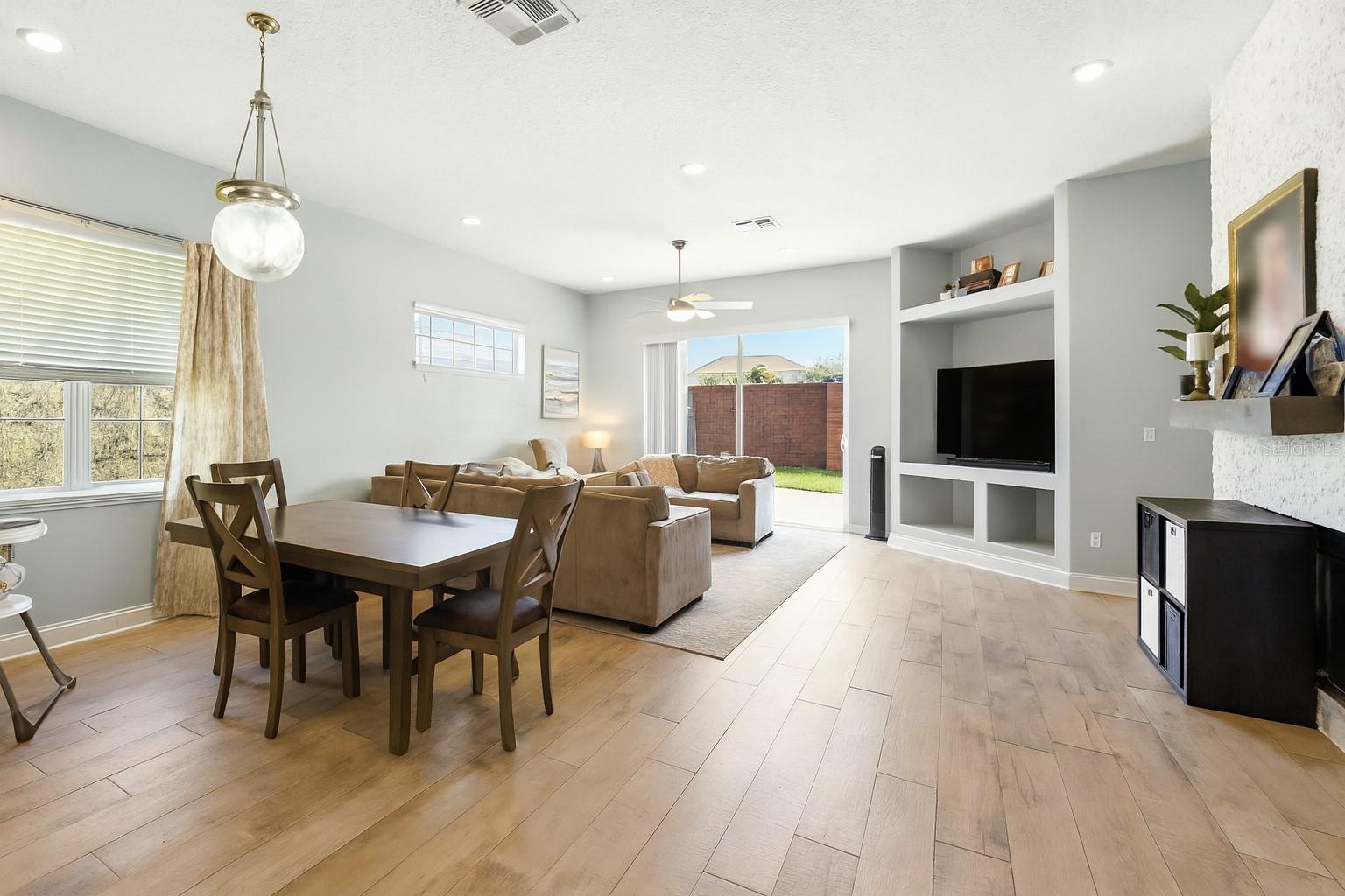 Image 8 of 31 For 10860 Woodchase Circle