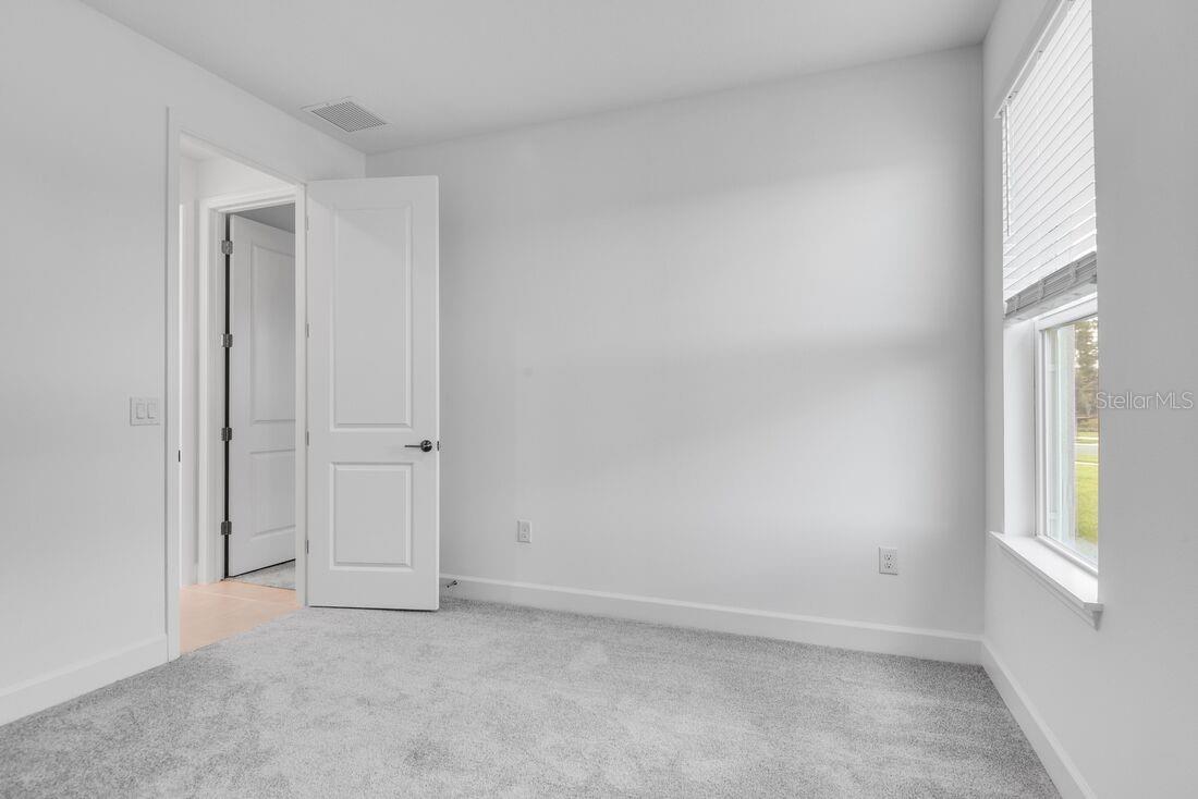 Image 24 of 35 For 672 Junonia Boulevard