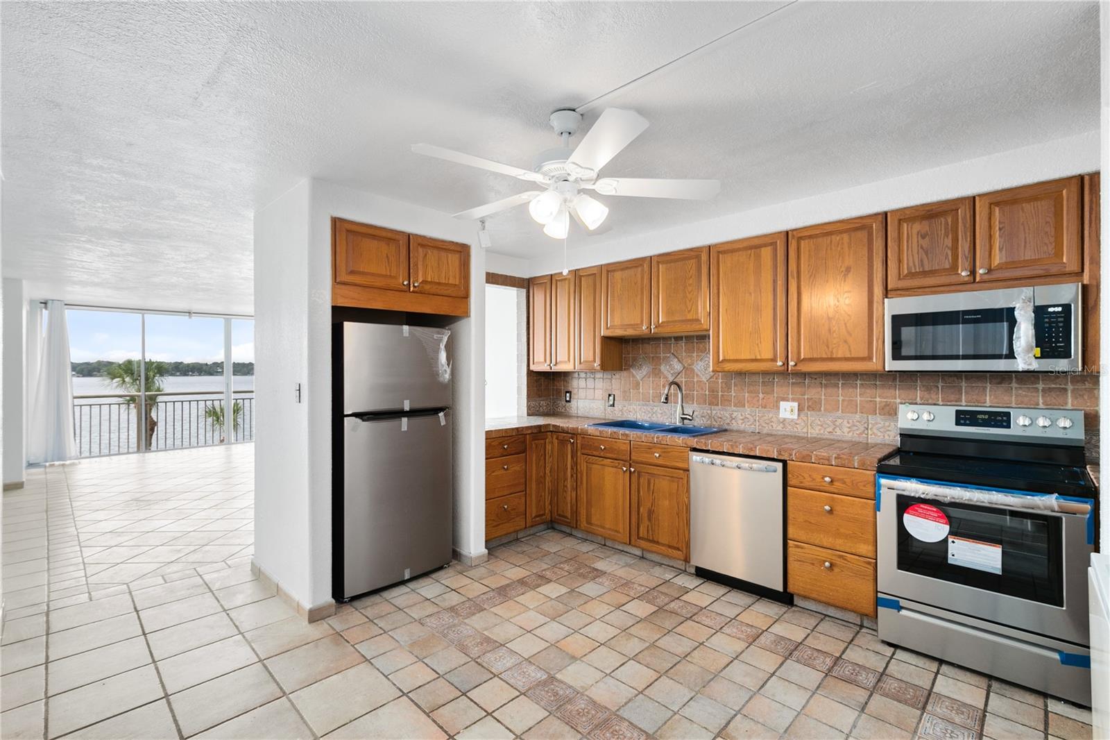 Image 5 of 30 For 690 Osceola Avenue 407