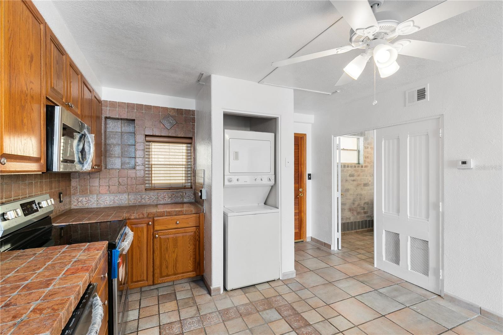 Image 9 of 30 For 690 Osceola Avenue 407