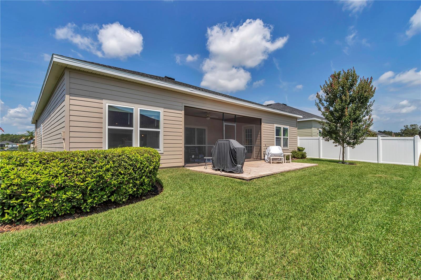 Image 12 of 49 For 7513 77th Avenue