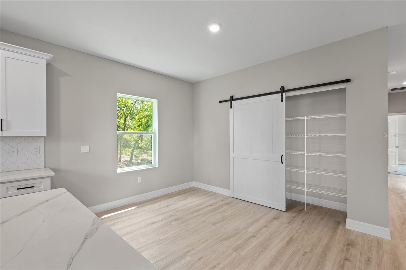 Listing photo id 13 for 13344 75th Court