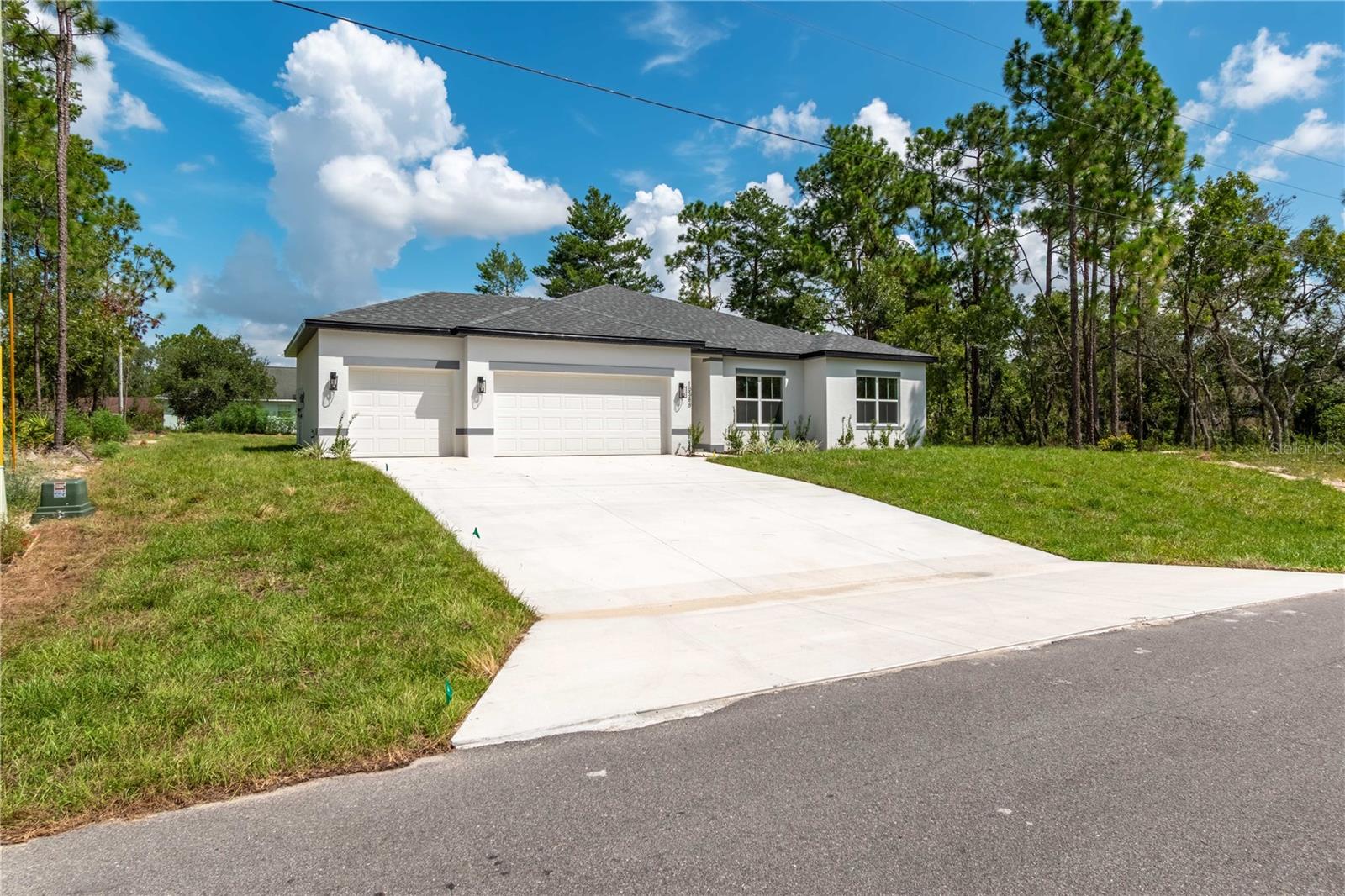 Listing photo id 0 for 13344 75th Court