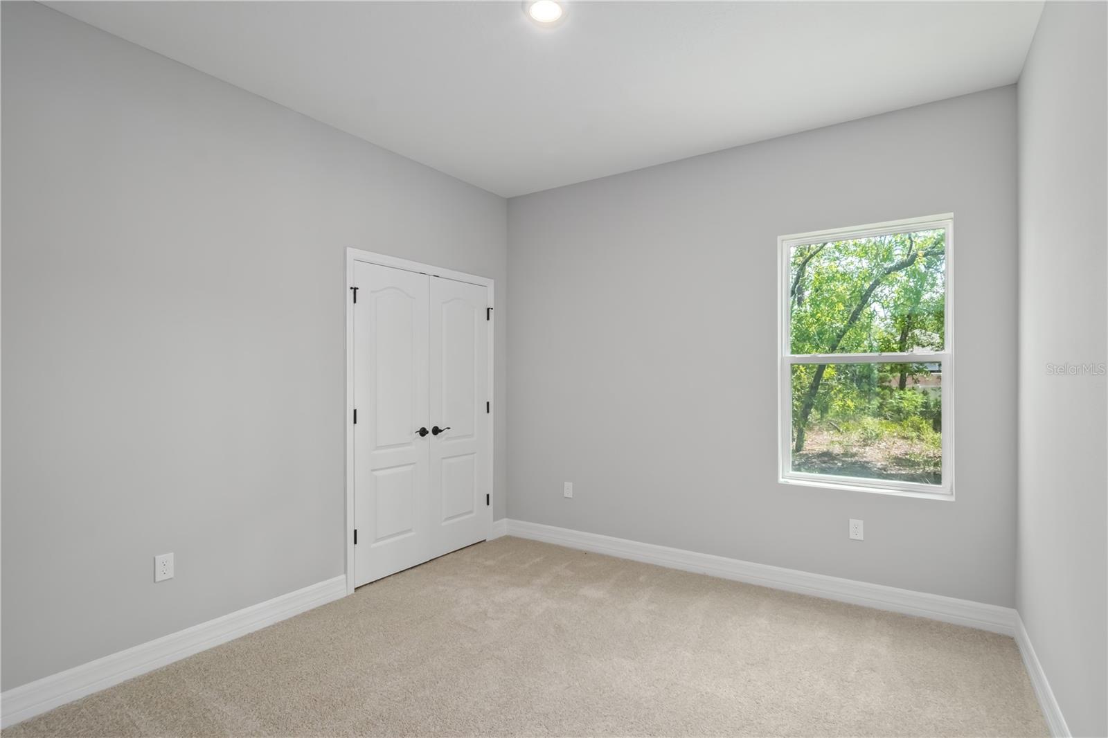 Listing photo id 30 for 13344 75th Court
