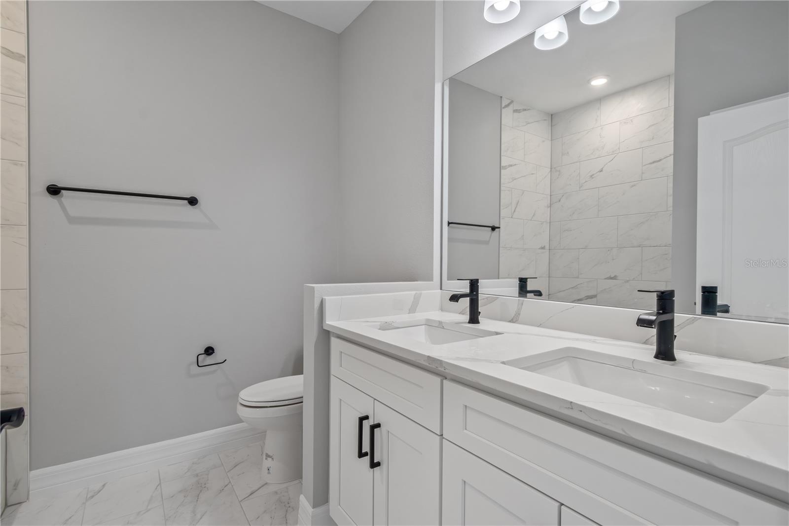 Listing photo id 32 for 13344 75th Court