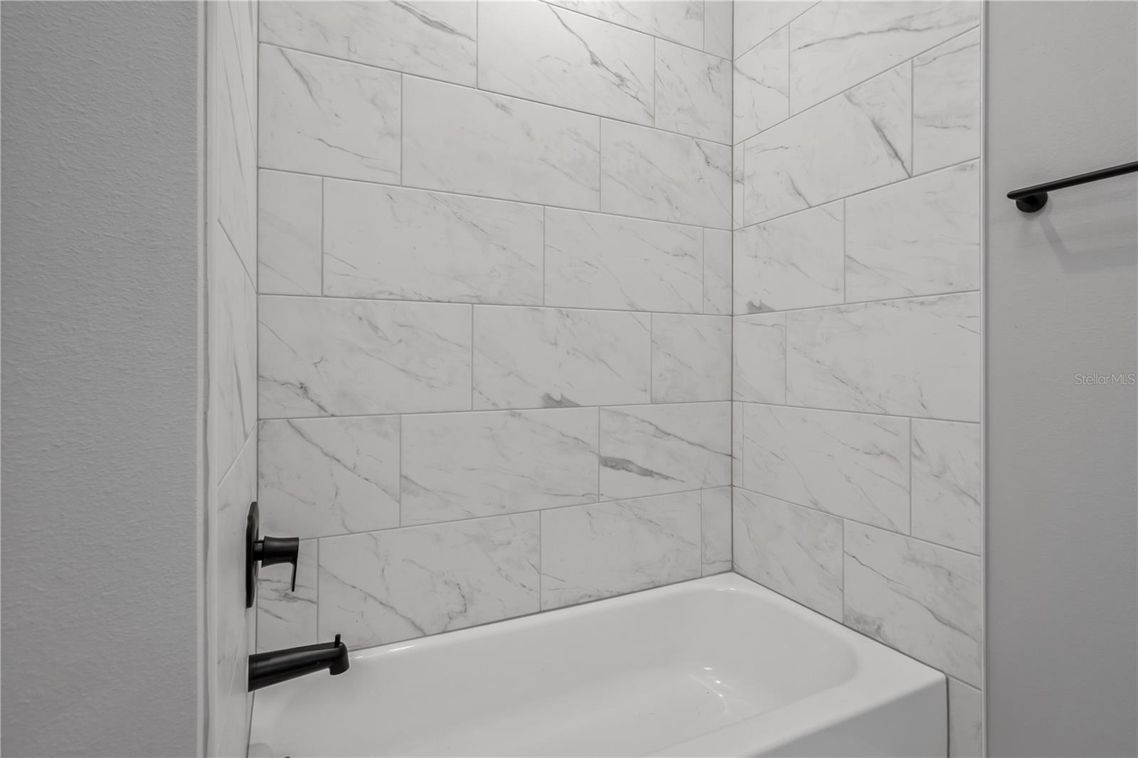 Listing photo id 33 for 13344 75th Court