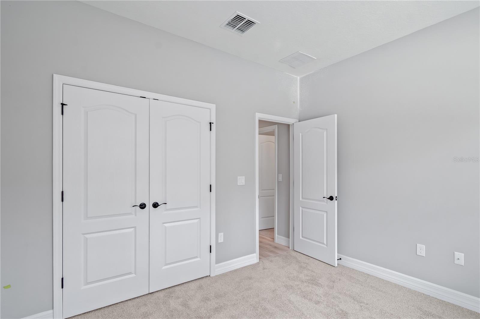 Listing photo id 35 for 13344 75th Court
