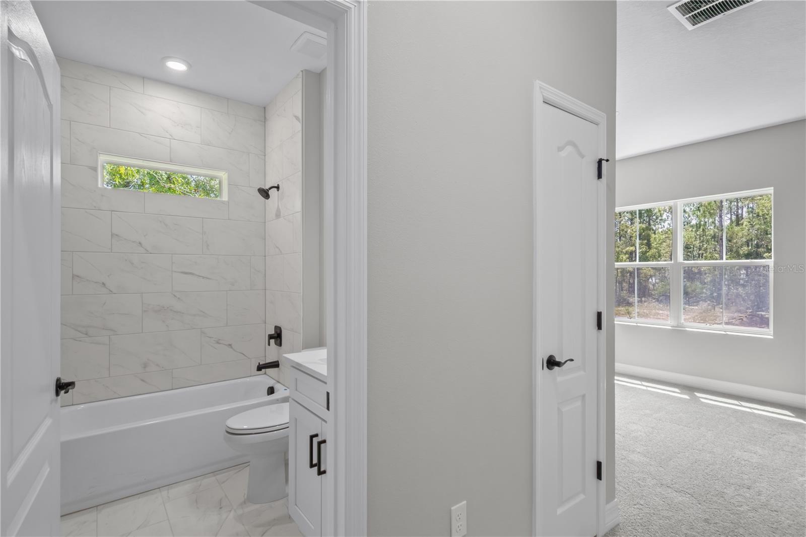 Listing photo id 36 for 13344 75th Court