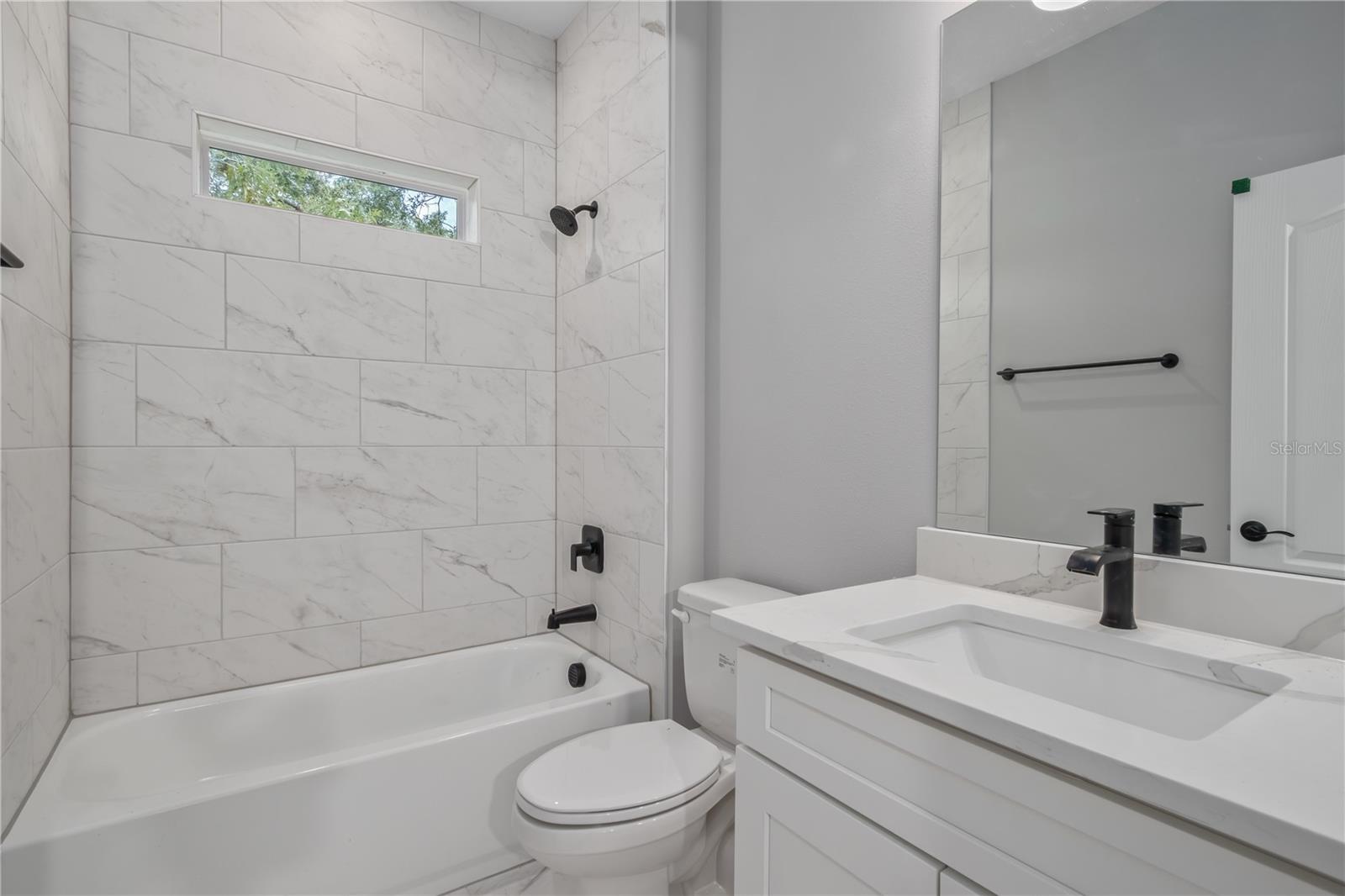 Listing photo id 37 for 13344 75th Court