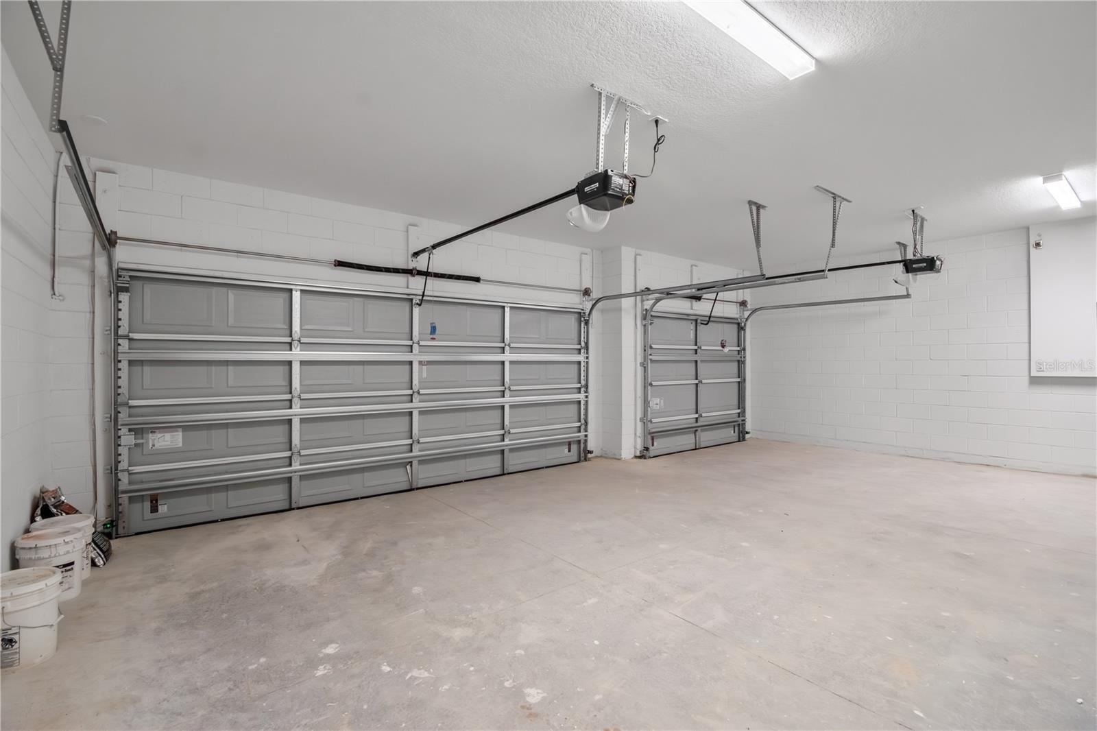 Listing photo id 42 for 13344 75th Court