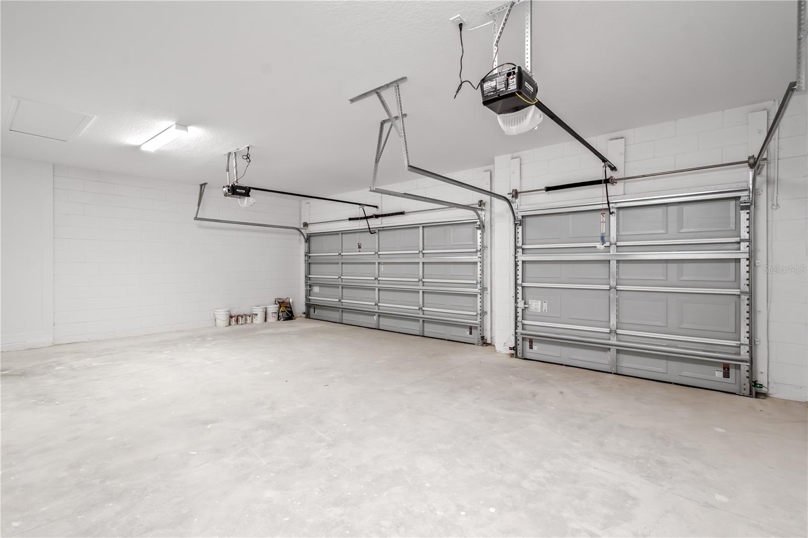 Listing photo id 45 for 13344 75th Court