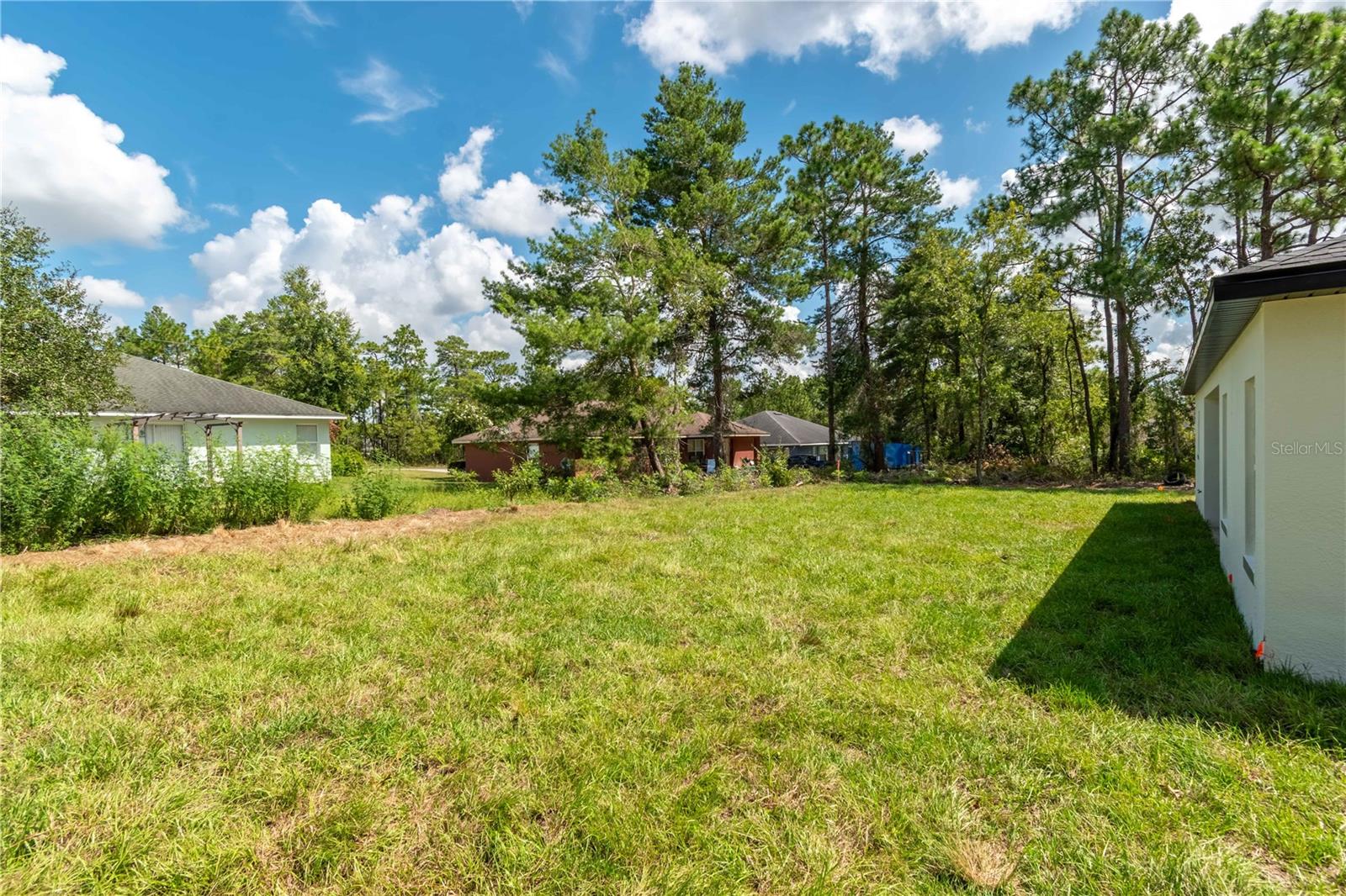 Listing photo id 52 for 13344 75th Court