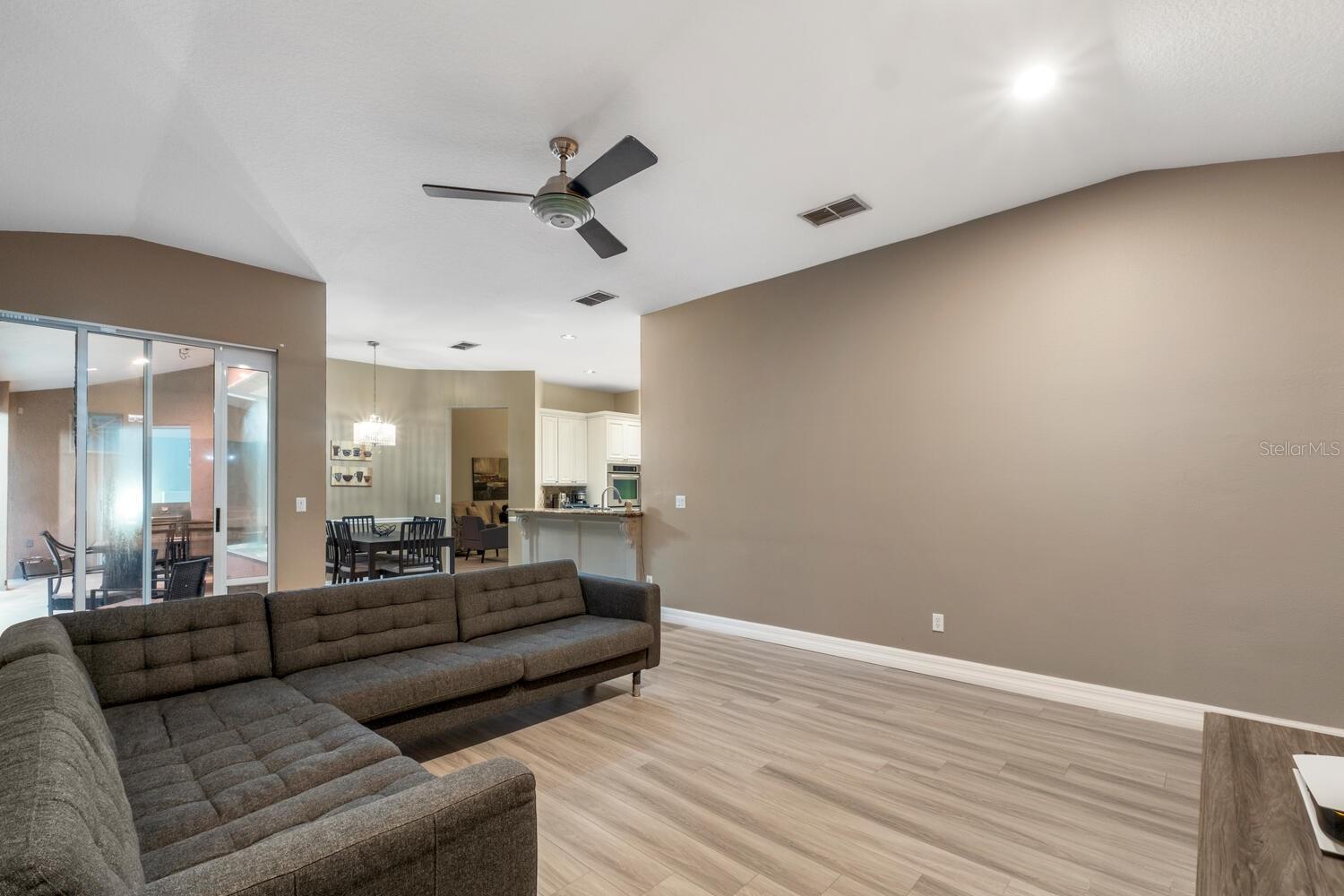 Image 16 of 32 For 8924 Heritage Bay Circle