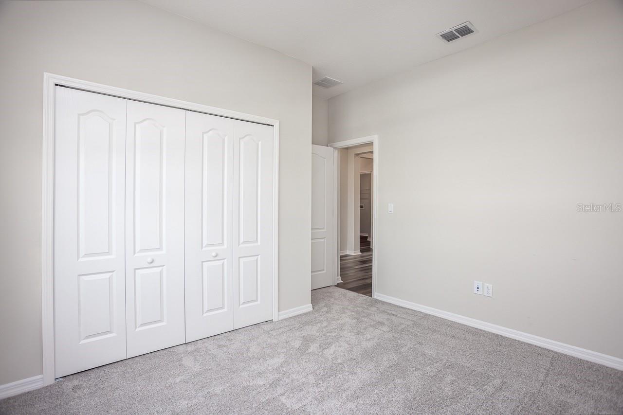 Image 33 of 40 For 8 Bud Hollow Drive