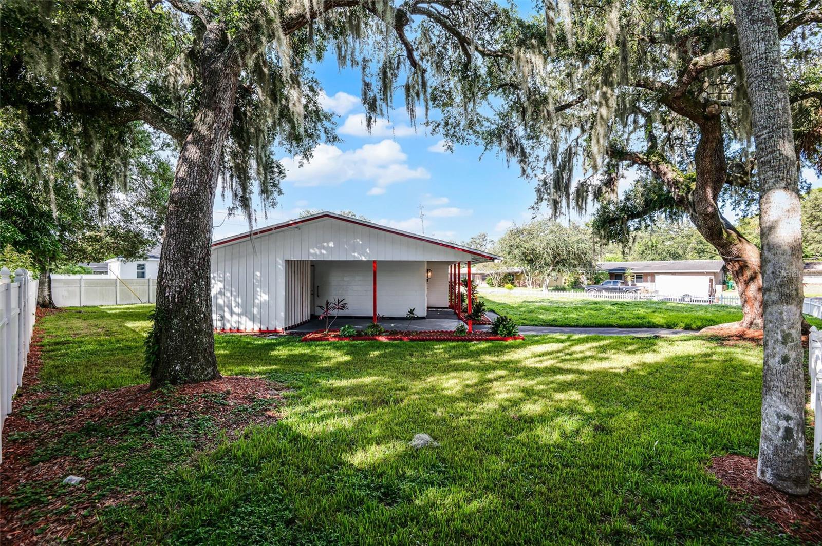 Image 5 of 21 For 1317 Moss Lane