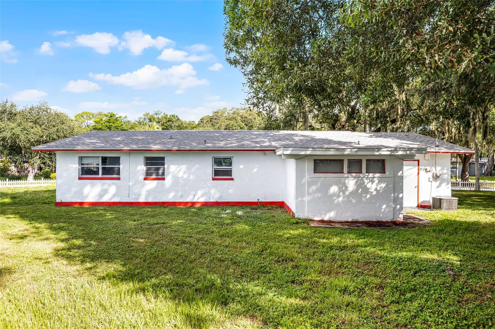 Image 8 of 21 For 1317 Moss Lane
