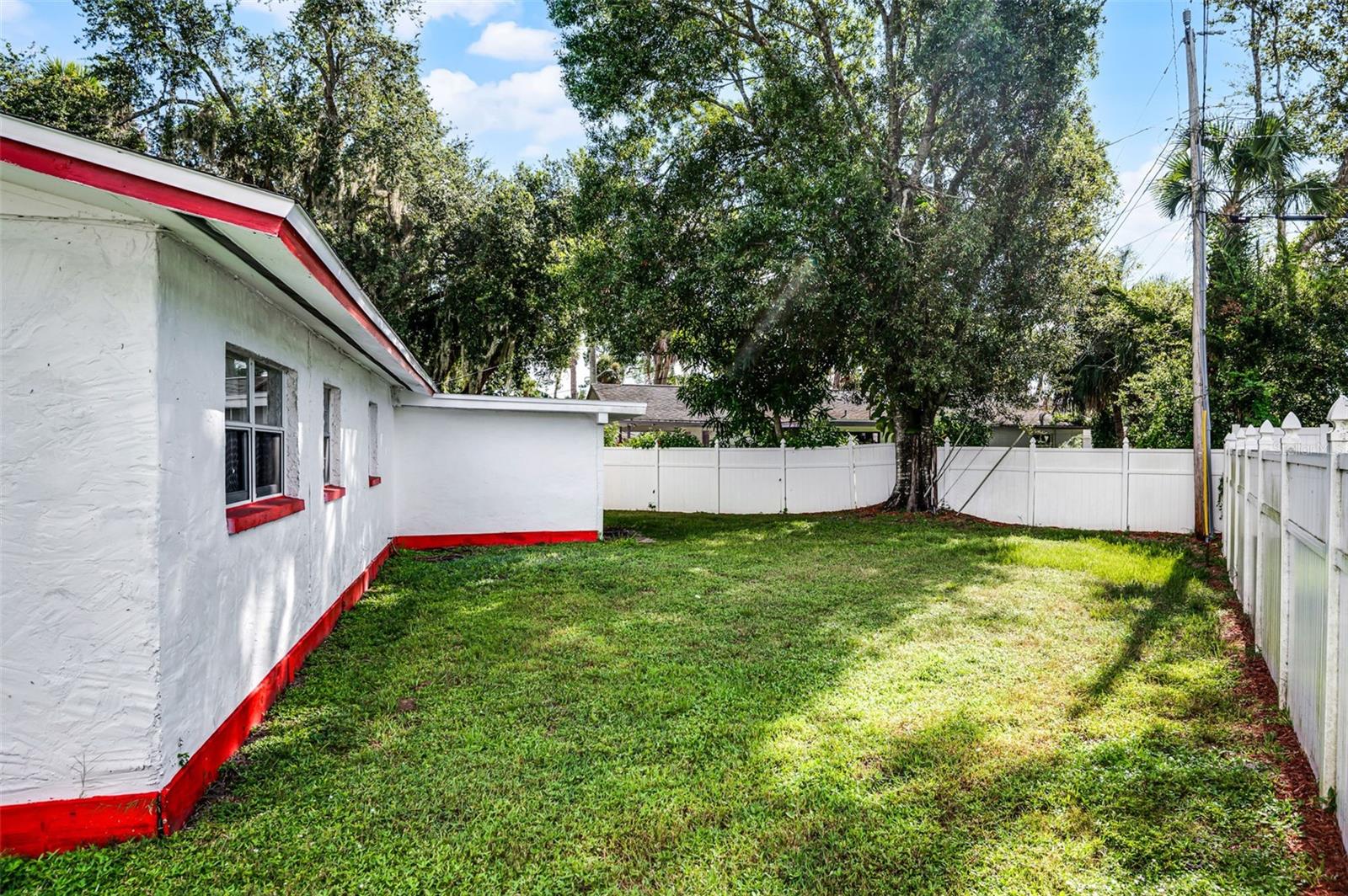 Image 9 of 21 For 1317 Moss Lane