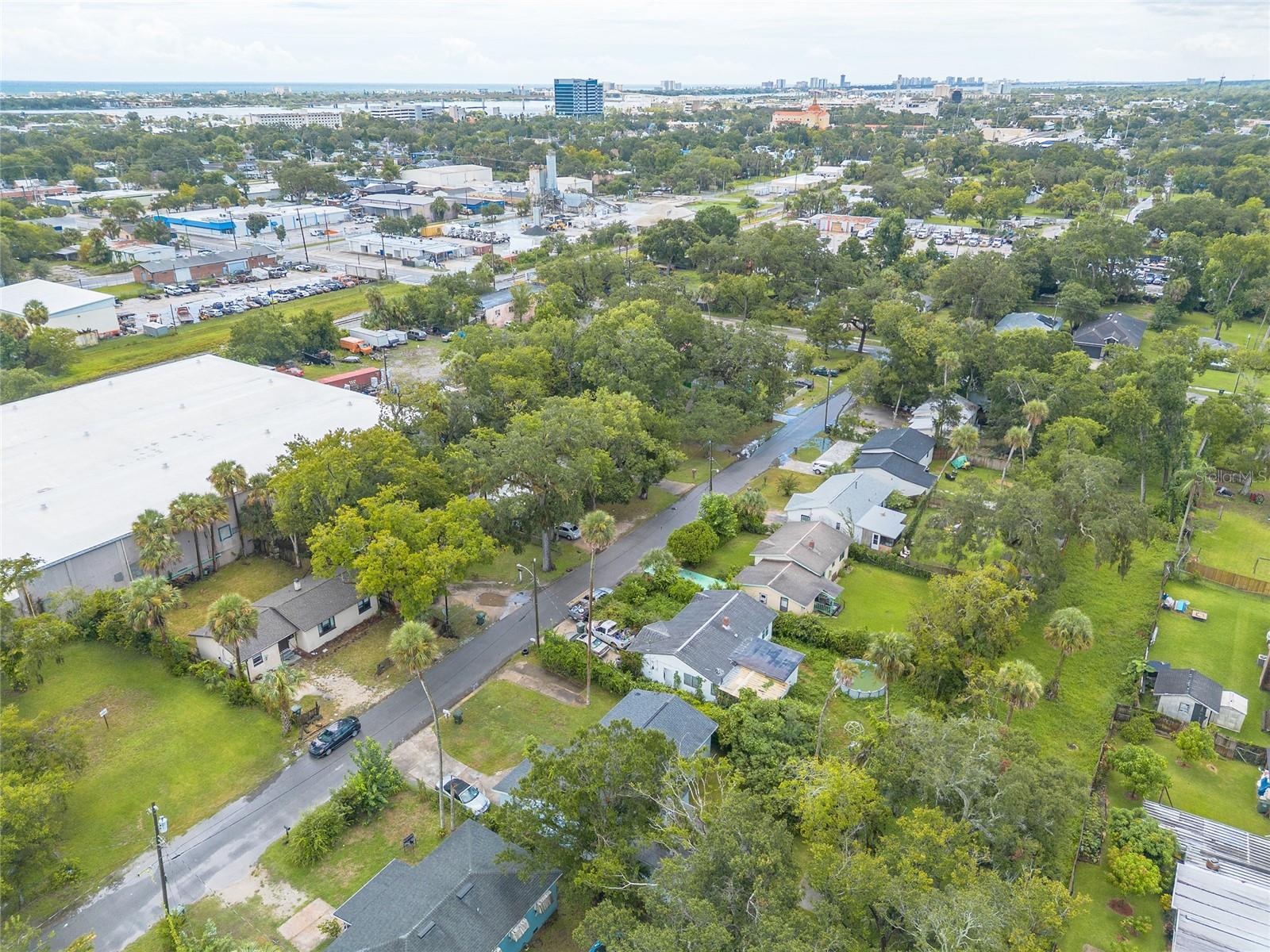 Image 34 of 37 For 730 Flanders Avenue