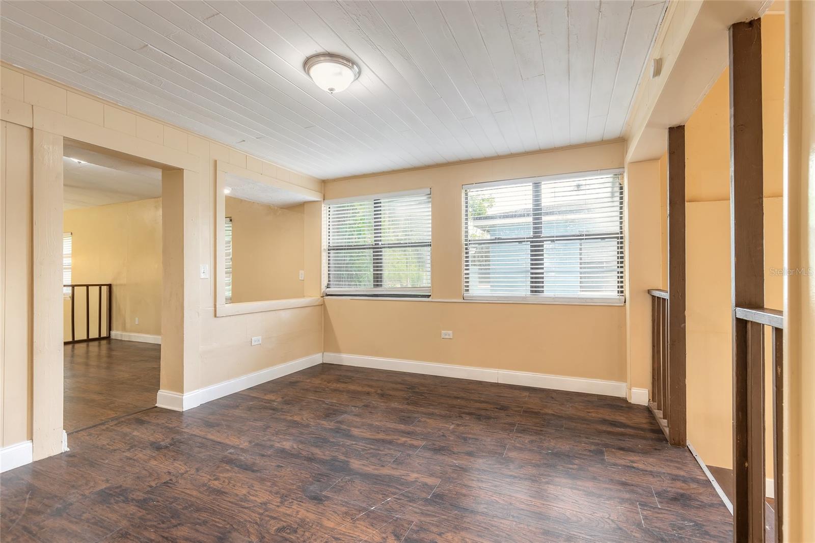 Image 6 of 37 For 730 Flanders Avenue