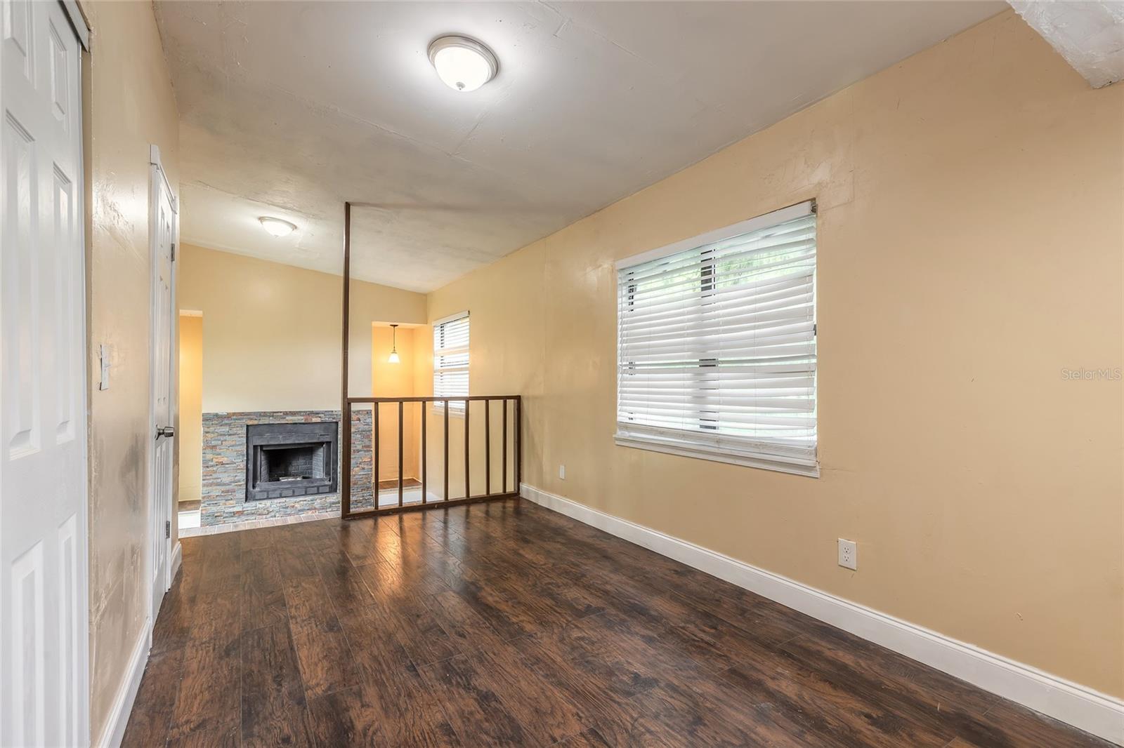 Image 9 of 37 For 730 Flanders Avenue
