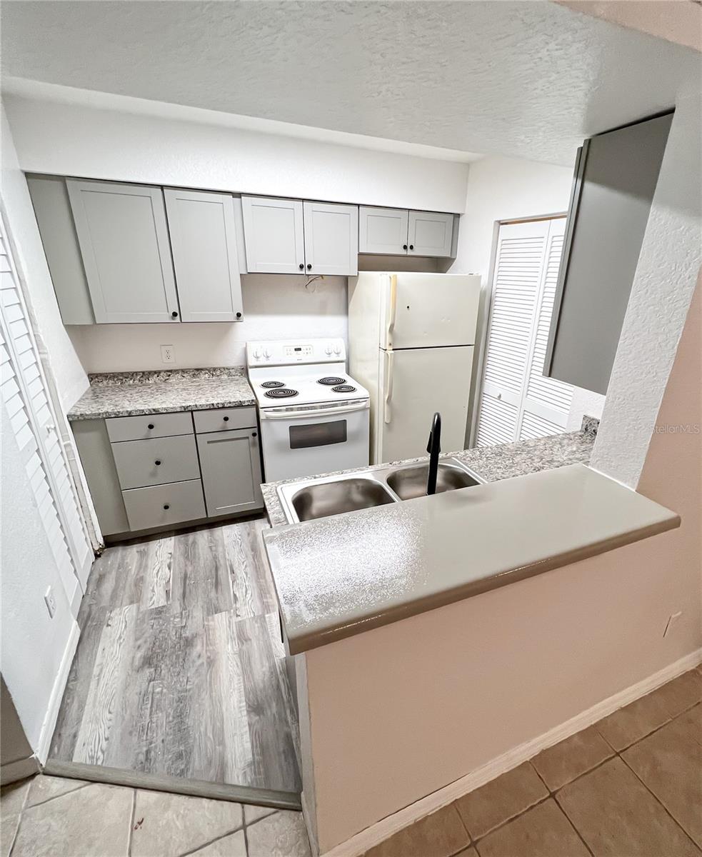 Image 4 of 11 For 1023 Hiawassee Road 4013