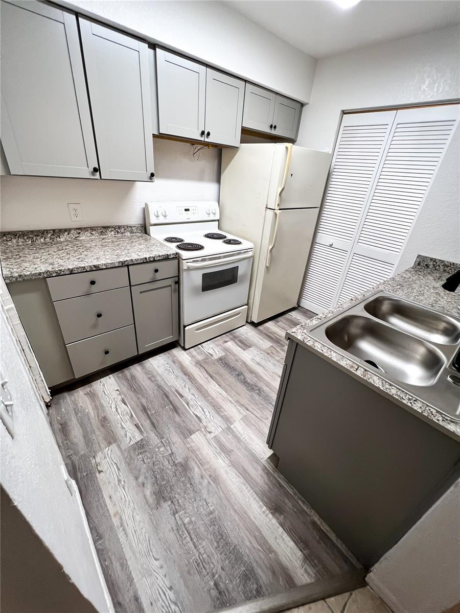 Image 5 of 11 For 1023 Hiawassee Road 4013