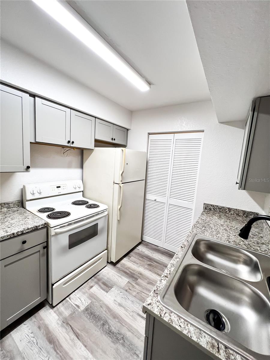 Image 6 of 11 For 1023 Hiawassee Road 4013