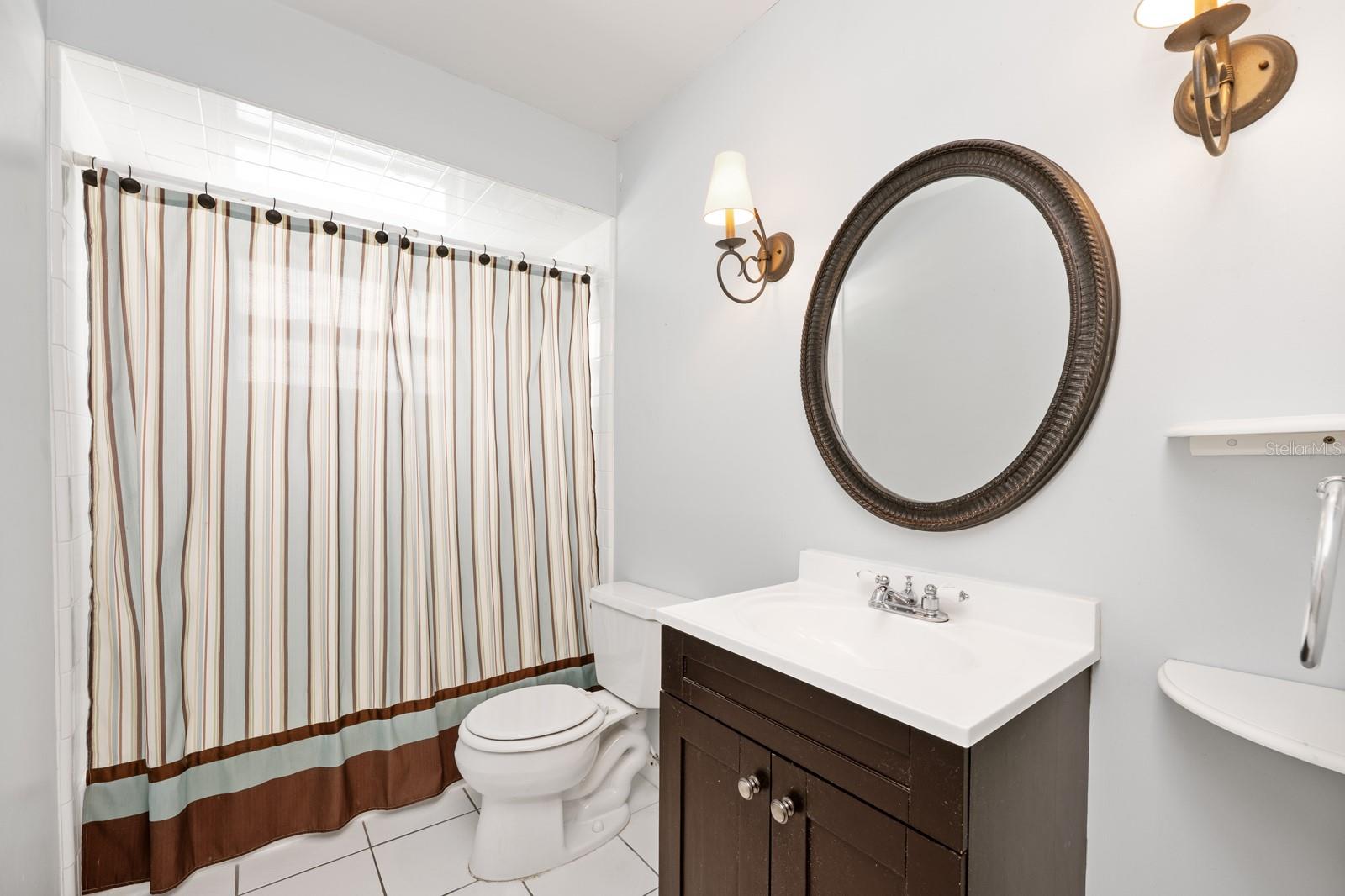 Image 11 of 25 For 504 Teakwood Drive
