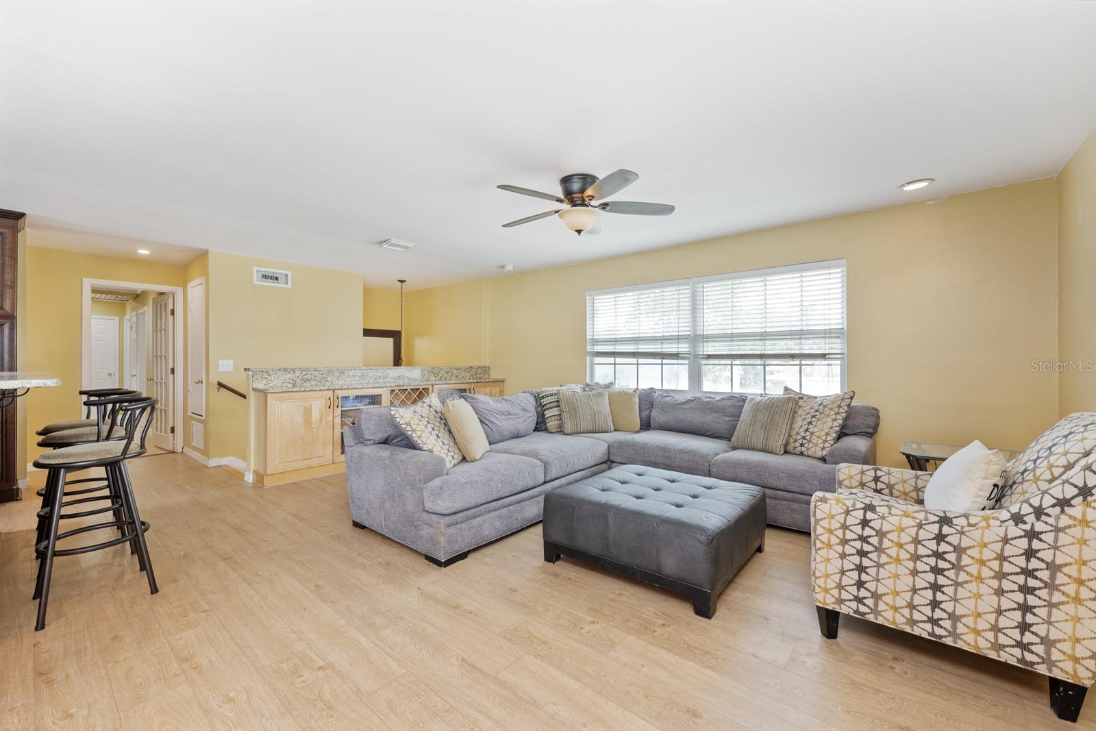Image 7 of 25 For 504 Teakwood Drive