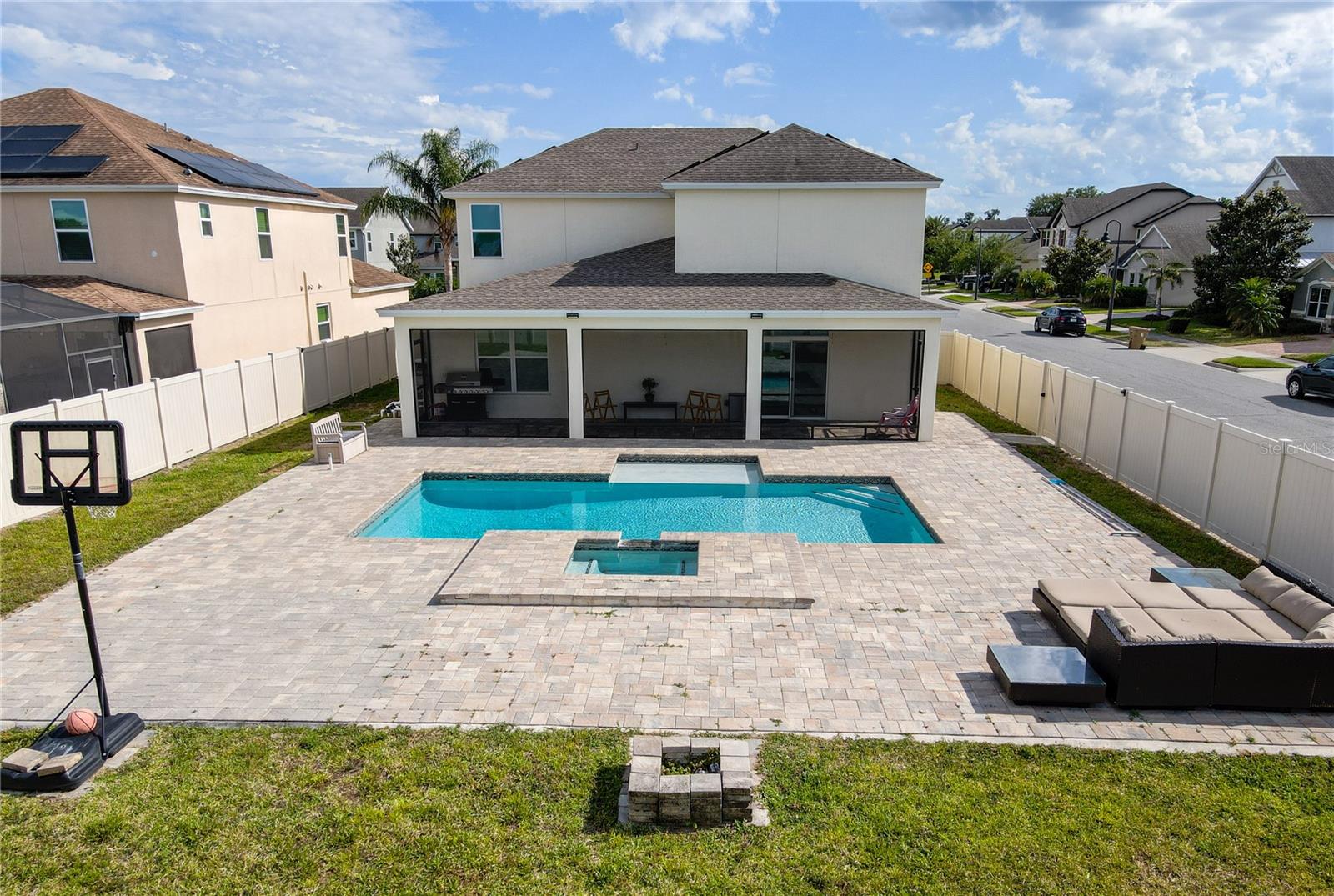 Image 3 of 31 For 5201 Villa Rosa Avenue