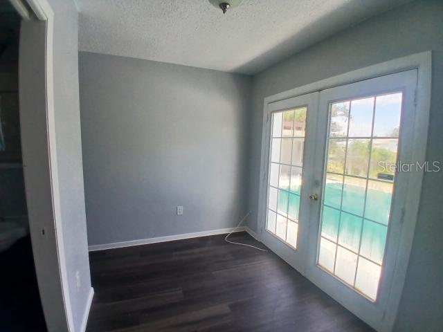 Image 12 of 33 For 839 Conreid Drive Ne