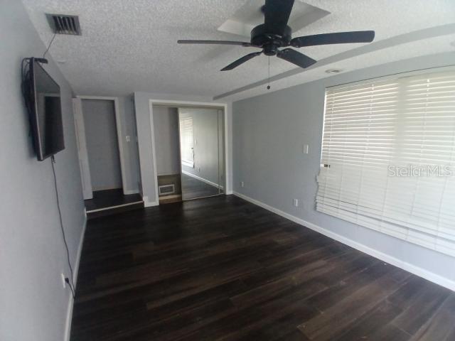 Image 13 of 33 For 839 Conreid Drive Ne