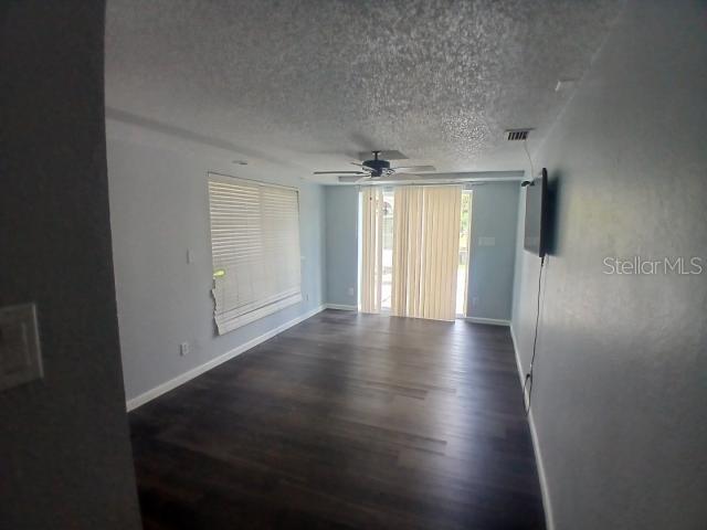 Image 14 of 33 For 839 Conreid Drive Ne