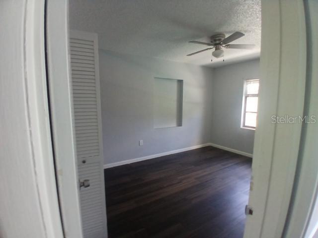 Image 17 of 33 For 839 Conreid Drive Ne