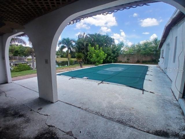 Image 28 of 33 For 839 Conreid Drive Ne