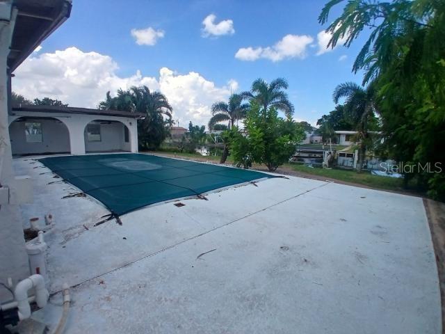 Image 30 of 33 For 839 Conreid Drive Ne