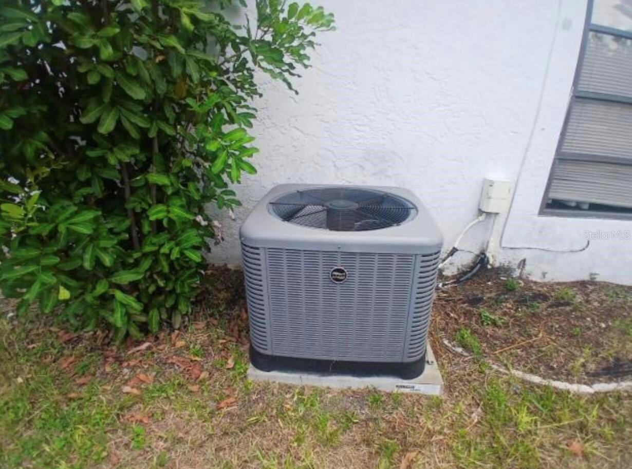 Image 33 of 33 For 839 Conreid Drive Ne