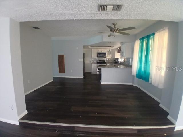 Image 4 of 33 For 839 Conreid Drive Ne