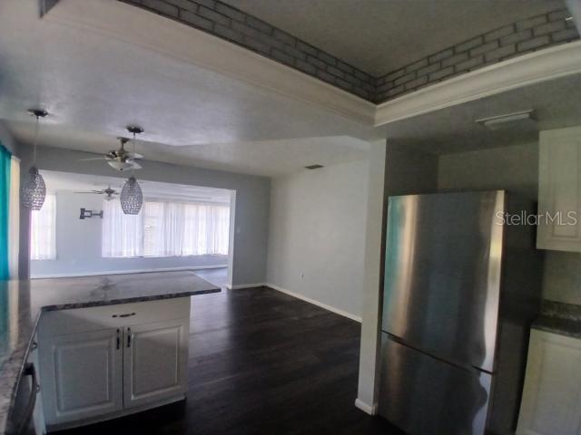 Image 6 of 33 For 839 Conreid Drive Ne