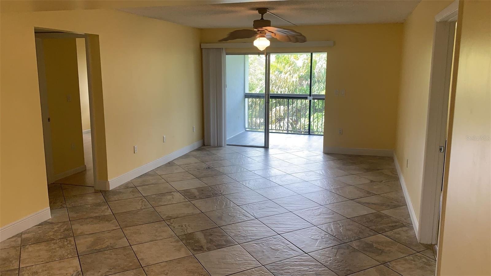 Image 8 of 37 For 721 Pine Island Road 401