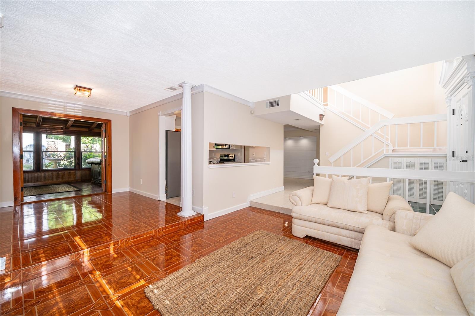 Image 6 of 36 For 821 Sheoah Circle