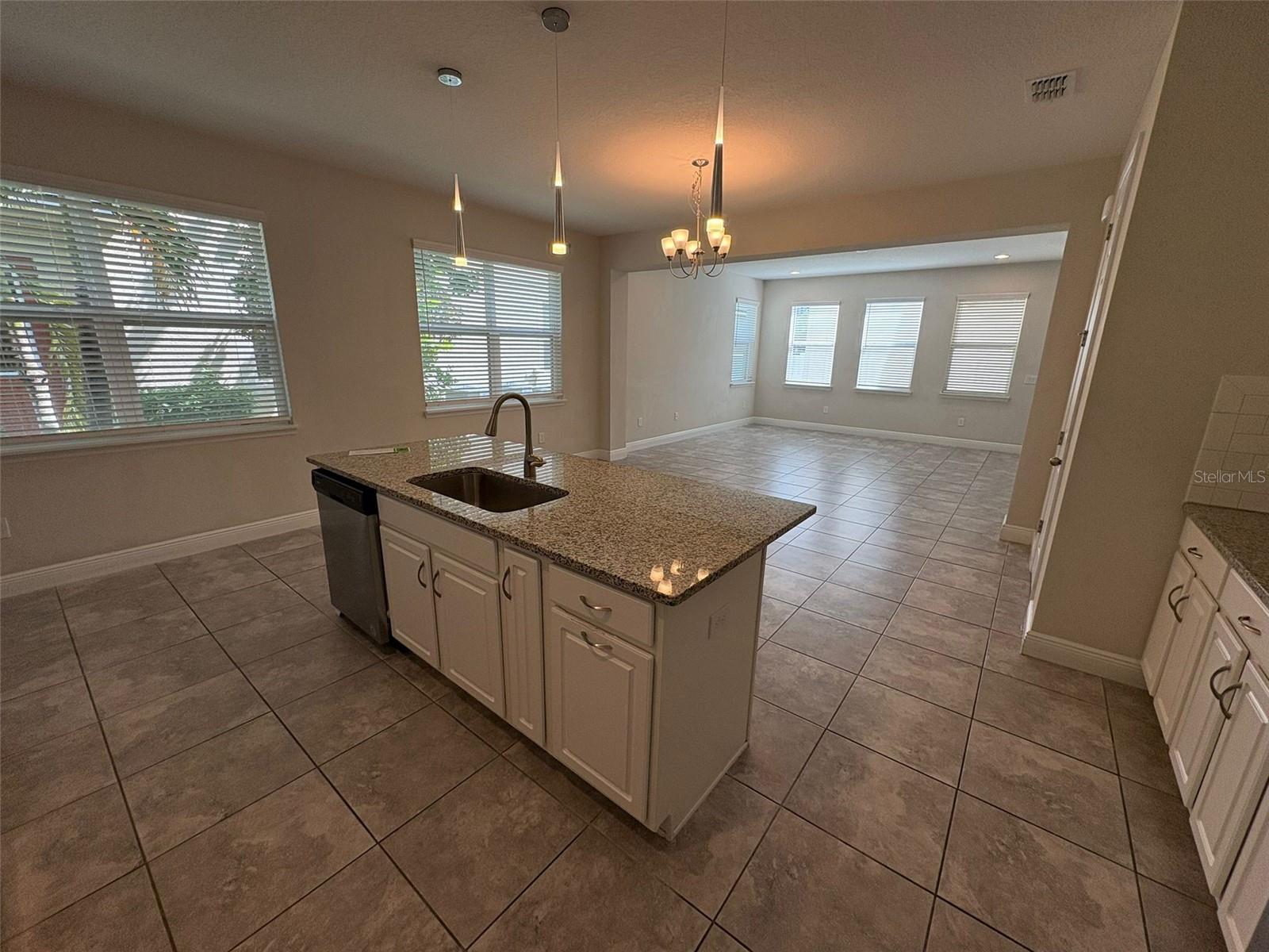 Image 10 of 47 For 15833 Marina Bay Dr