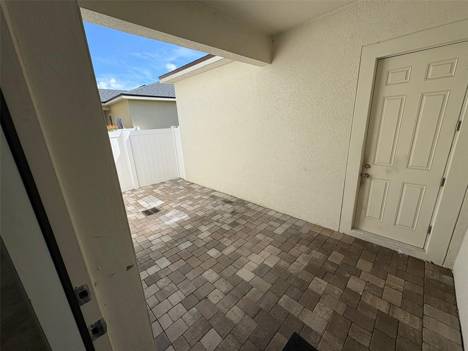 Image 16 of 47 For 15833 Marina Bay Dr