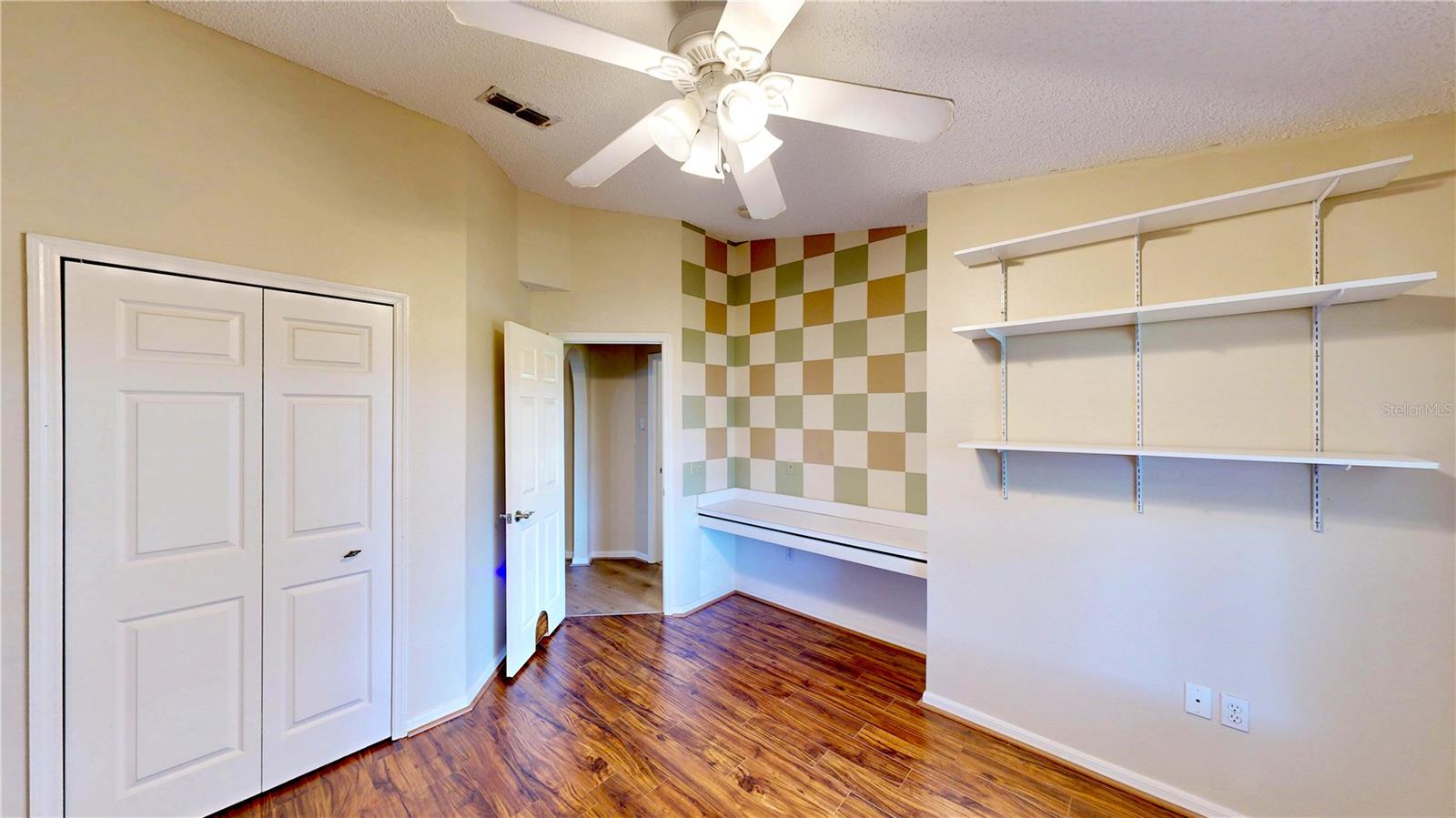Image 33 of 46 For 16103 Denham Court