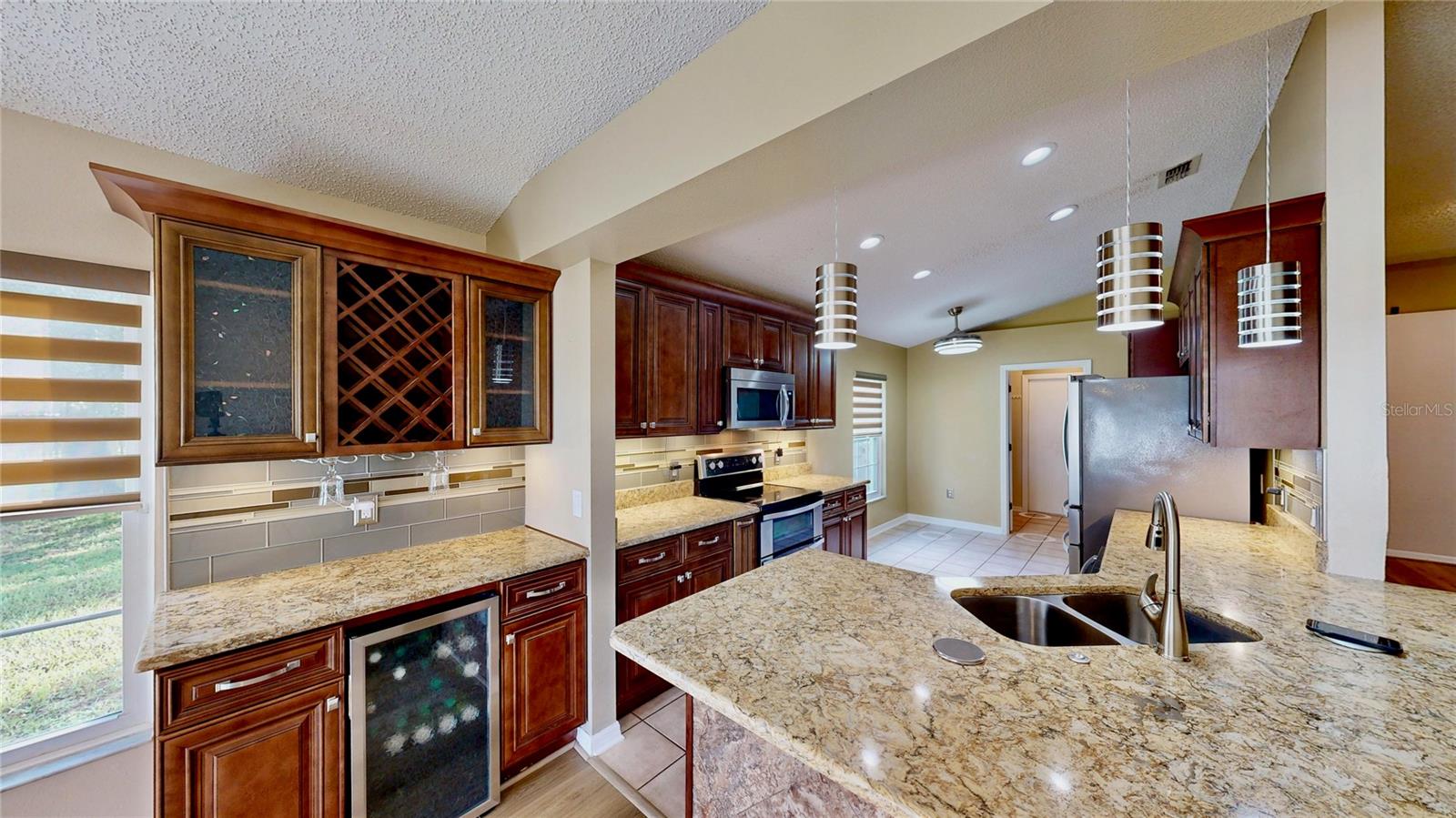 Image 4 of 46 For 16103 Denham Court