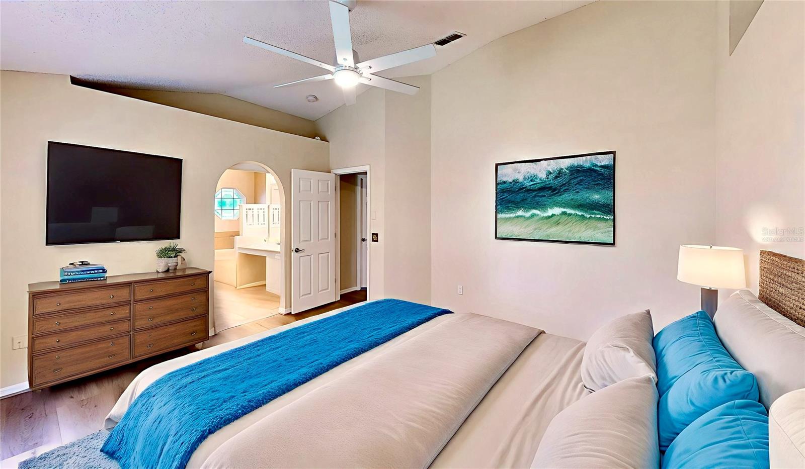 Image 9 of 46 For 16103 Denham Court