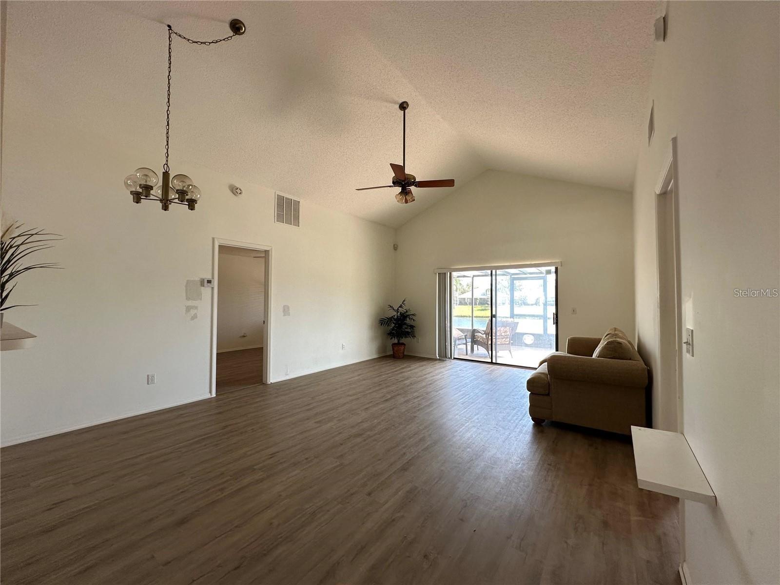 Image 4 of 17 For 2647 Horseshoe Bay Drive